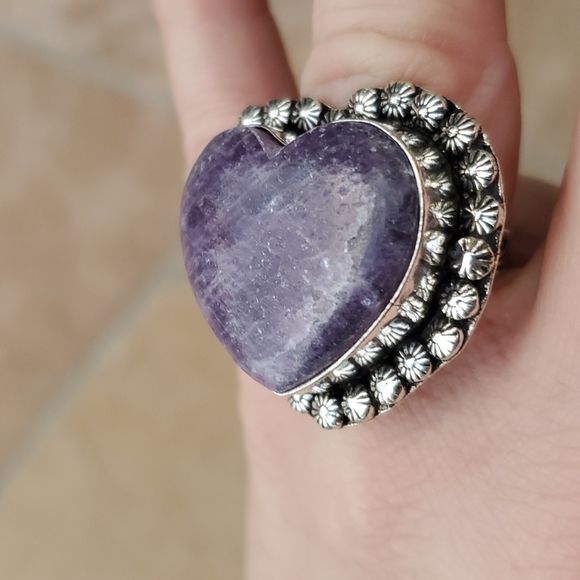 New Lepidolite Heart Shaped 925 Silver Statement Ring. - Picture 4 of 12